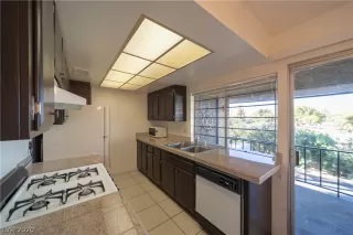 Photo #6: 2187352 Listing 