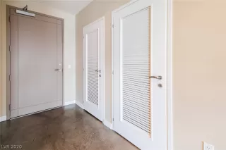 Photo #2: 2187362 Listing