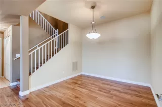 Photo #6: 2187464 Listing