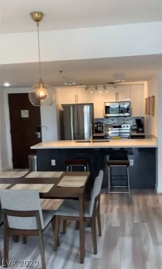 Photo #2: 2187744 Listing 