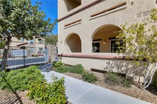 Photo #2: 2187901 Listing