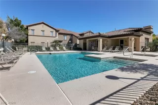 Photo #4: 2187901 Listing