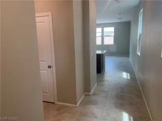 Photo #3: 2187938 Listing