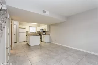 Photo #4: 2187961 Listing 