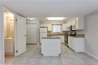 Photo #5: 2187961 Listing 