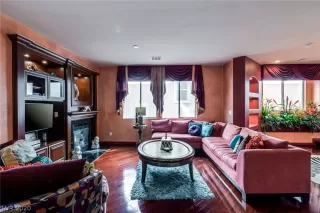 Photo #6: 2187967 Listing