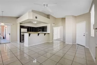 Photo #2: 2187972 Listing 