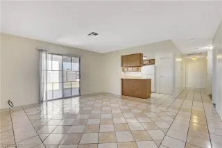 Photo #6: 2188072 Listing 