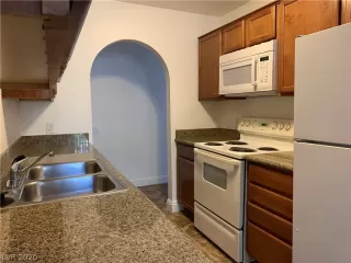 Photo #3: 2188150 Listing