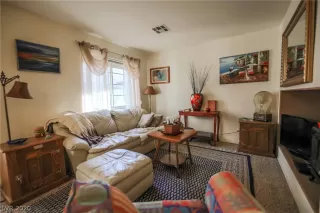 Photo #3: 2188196 Listing 