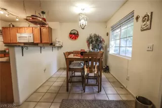 Photo #5: 2188196 Listing 