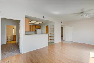 Photo #5: 2188273 Listing 
