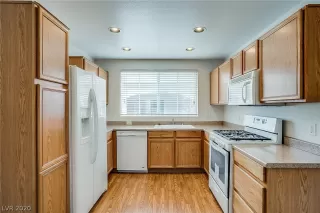 Photo #4: 2188312 Listing