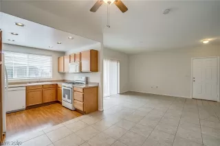 Photo #6: 2188312 Listing