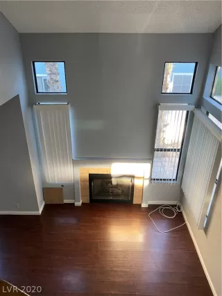 Photo #3: 2188401 Listing 