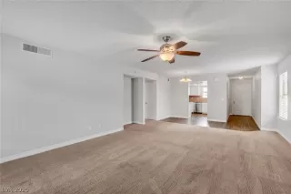 Photo #4: 2188423 Listing