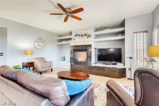 Photo #4: 2188432 Listing 