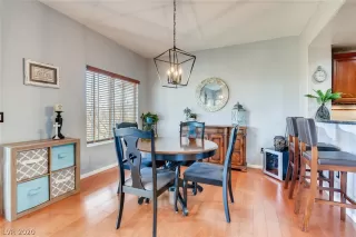 Photo #5: 2188432 Listing 