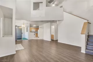 Photo #3: 2188433 Listing