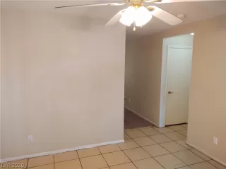 Photo #6: 2188478 Listing