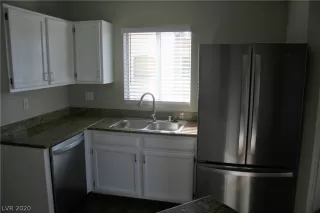 Photo #4: 2188487 Listing 