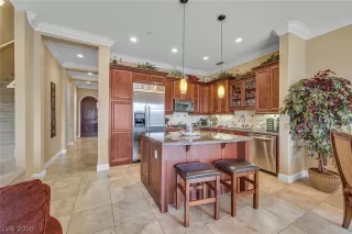 Photo #2: 2188528 Listing