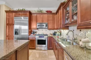 Photo #3: 2188528 Listing