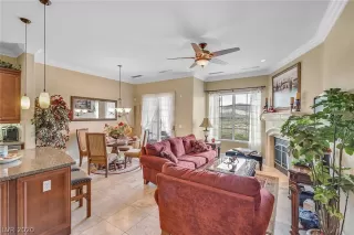 Photo #4: 2188528 Listing