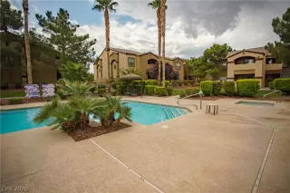 Photo #5: 2188558 Listing