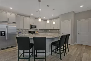 Photo #3: 2188590 Listing