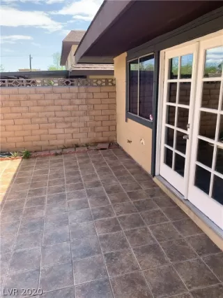 Photo #2: 2188605 Listing