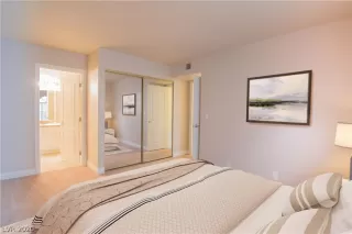 Photo #4: 2188709 Listing