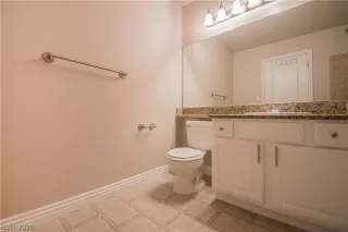 Photo #6: 2188709 Listing