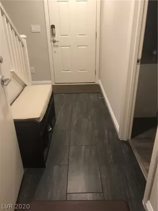 Photo #3: 2188711 Listing