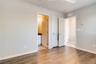 Photo #5: 2188711 Listing