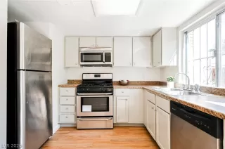 Photo #5: 2188715 Listing