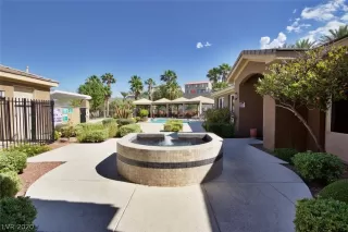 Photo #4: 2188716 Listing