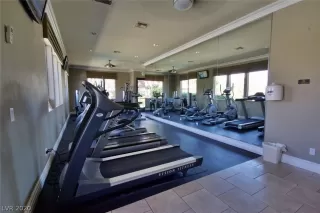 Photo #5: 2188716 Listing