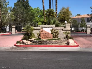 Photo #3: 2188718 Listing