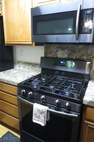 Photo #5: 2188727 Listing 