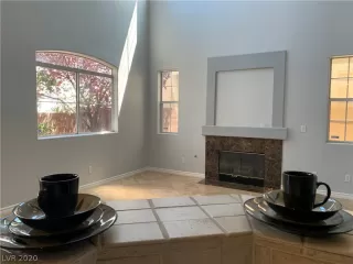 Photo #4: 2188729 Listing 