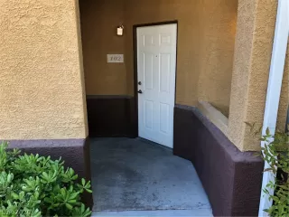 Photo #2: 2188746 Listing