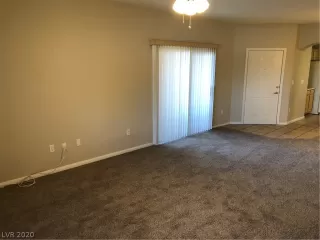 Photo #5: 2188746 Listing