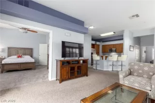 Photo #3: 2188844 Listing