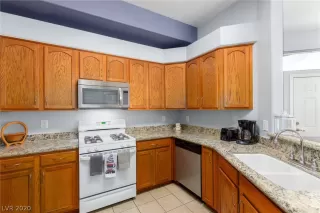 Photo #6: 2188844 Listing