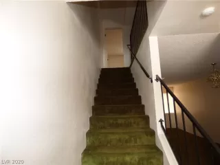 Photo #6: 2188862 Listing