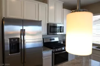 Photo #2: 2188879 Listing