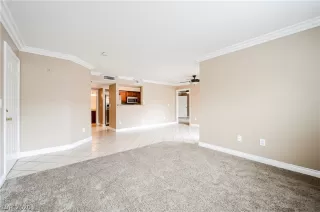 Photo #5: 2188941 Listing 