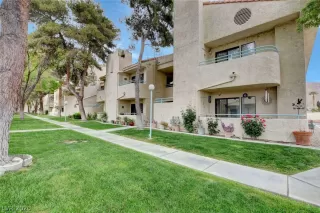 Photo #1: 2188976 Listing 