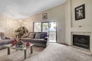 Photo #4: 2188976 Listing 